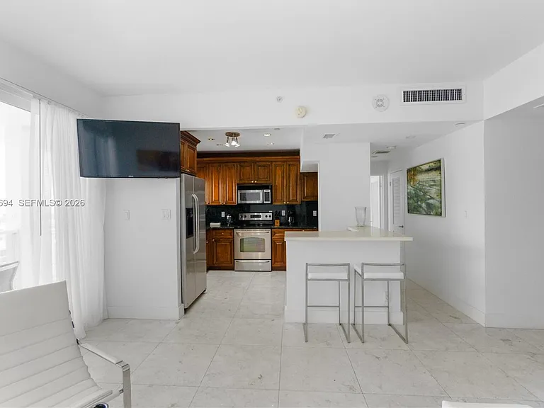 100 Lincoln Rd #Penthouse 14 — Photo 6