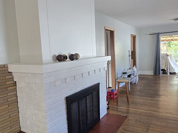 3rd image of 6341 4th Ave NE