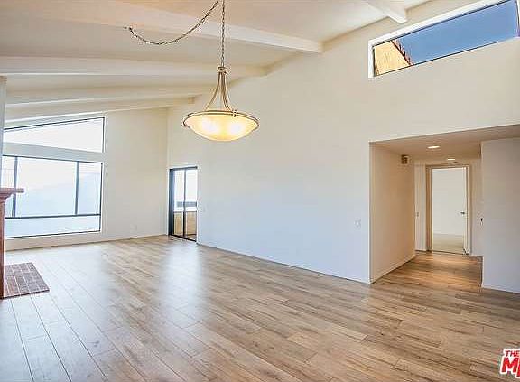 4th image of 1250 Amherst Ave APT 301