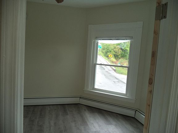 2nd image of 15 Bridge St #2