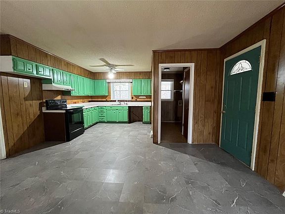 2nd image of 6740 Doral Dr