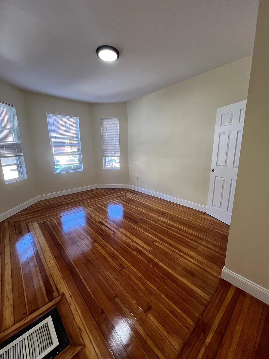 Building Photo - 23 Roseland St #1