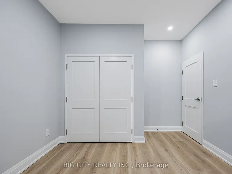 39 Aragon Ave #B — Photo 6