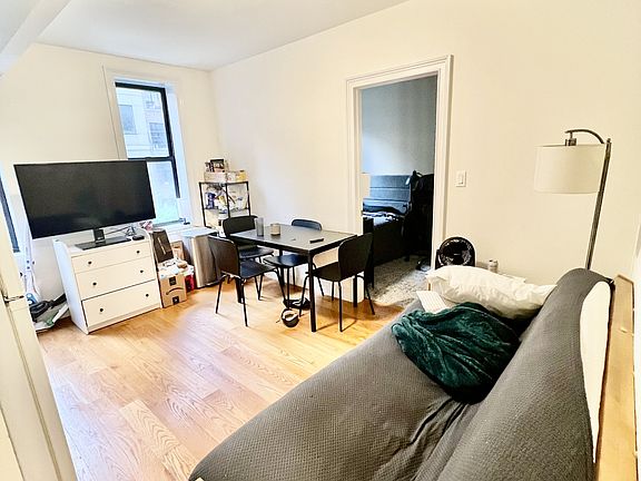 2nd image of 235 E 50th St #48