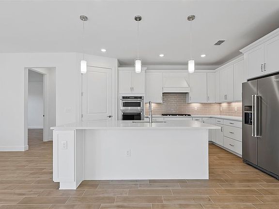 4th image of 1836 Silver Shores Blvd