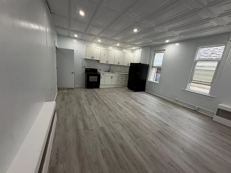 92 Carey Ave #2B — Photo 4