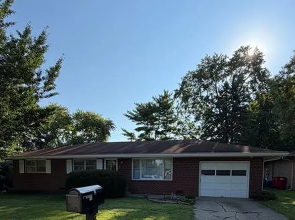 2112 Campbell Dr, Champaign, IL 61821