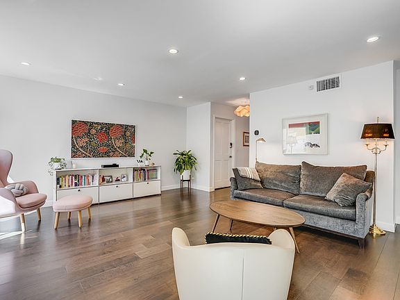 5th image of 1118 17th St APT 3