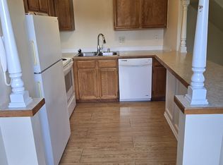 9212 45th Ave SW APT 8, Seattle, WA 98136