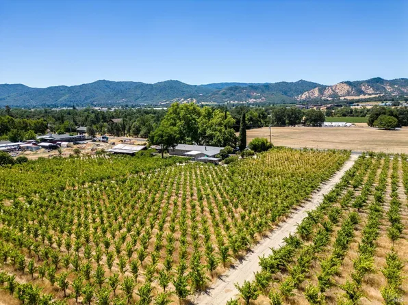 2975 Redemeyer Road, Ukiah, CA 95482