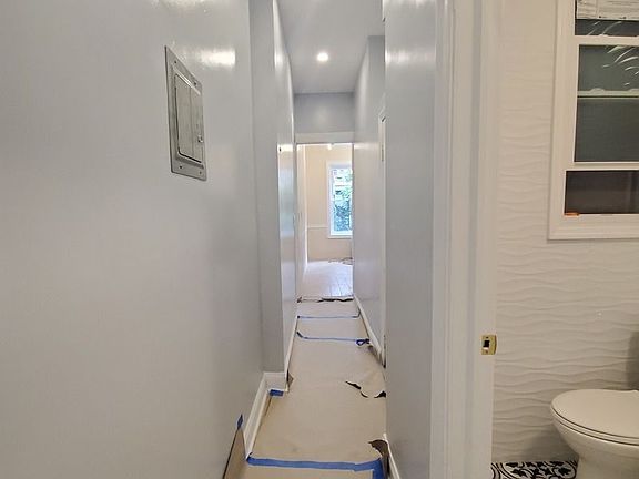 3rd image of 258 Midwood St #1