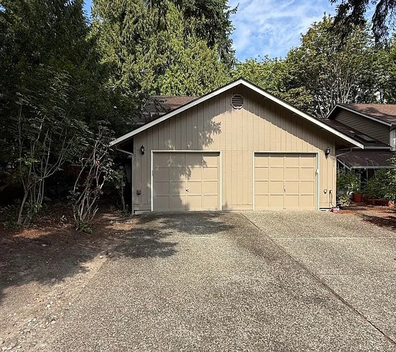 8601 137th Ave NE