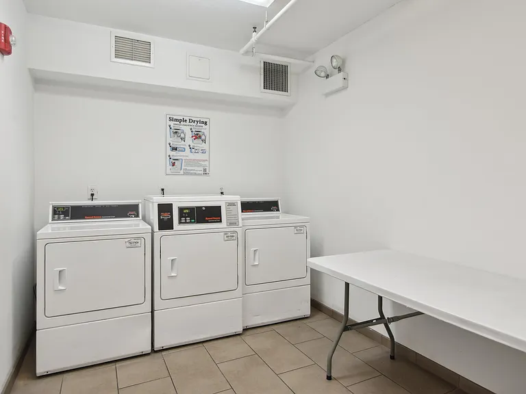Terrace 4 5 9 — Photo 12
