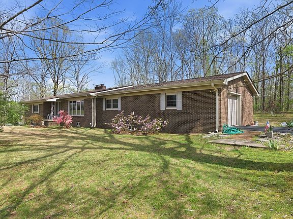 4th image of 2809 Skyview Dr