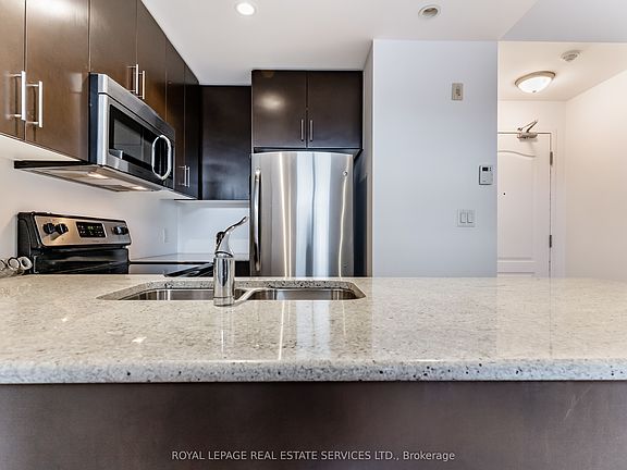 5th image of 5327 Upper Middle Rd #404