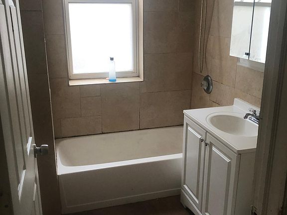 4th image of 537 N Central Park Ave APT 1