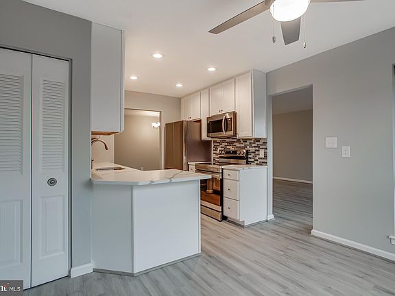 5th image of 565 Florida Ave APT 201