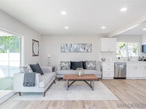 483 Sandalwood Dr, El Cajon, CA 92021