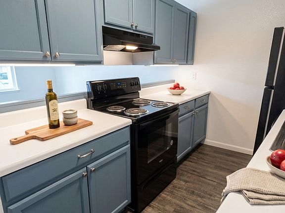 2nd image of 150 W 4th St Unit 12