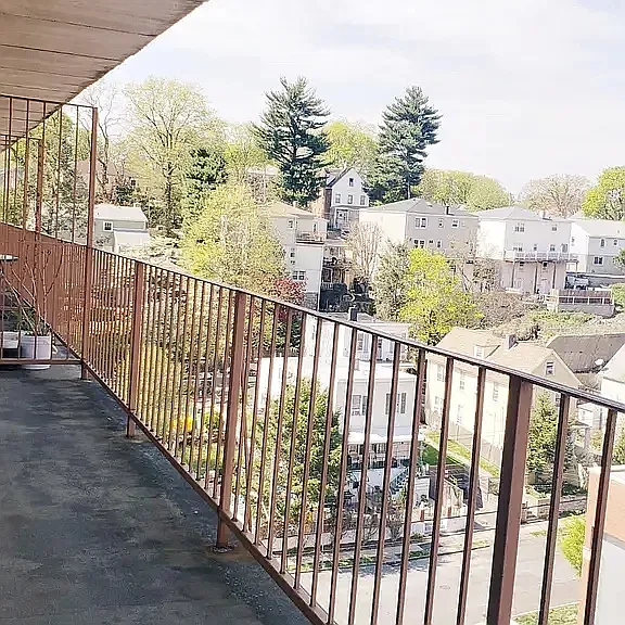 687 Bronx River Rd #9E — Photo 1