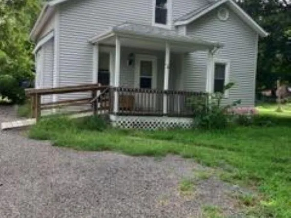 408 NE Saint John St, Topeka, KS 66608