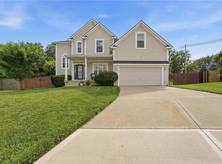 12229 Pine Valley Dr, Kansas City, KS 66109