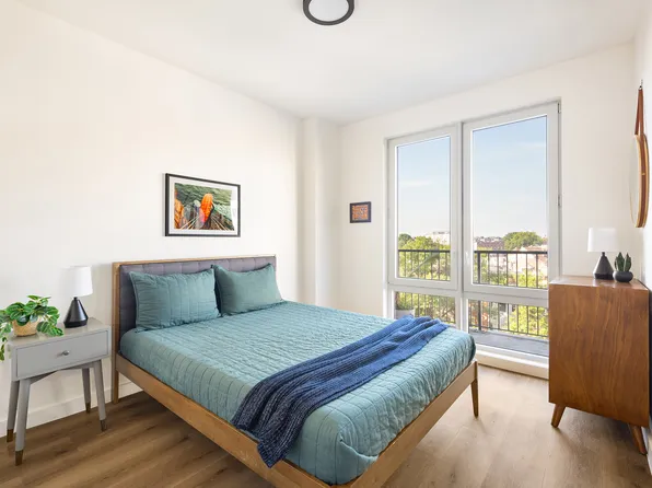 1462 Flatbush Avenue image 5 of 7