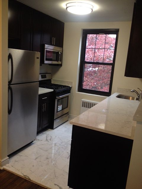 1st image of 6945B Park Dr E #B