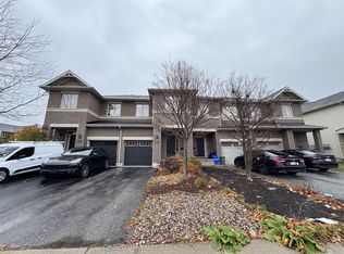 40 Torbec Ave, Ottawa, ON K2T 0B5