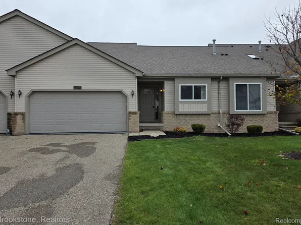 22003 Wilson St, Grand Blanc, MI 48439