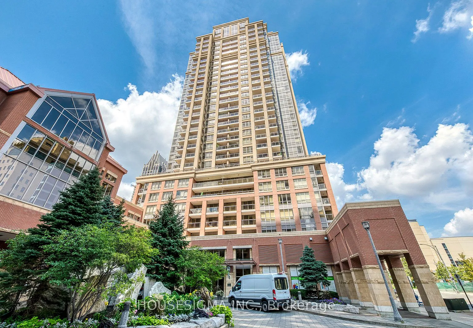 3 bed, $3,000 — Photo 2