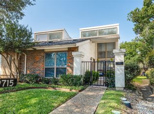 9715 Smokefeather Ln, Dallas, TX 75243