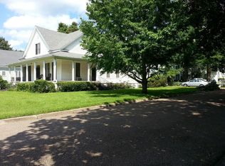 206 Grand Ave, Yazoo City, MS 39194