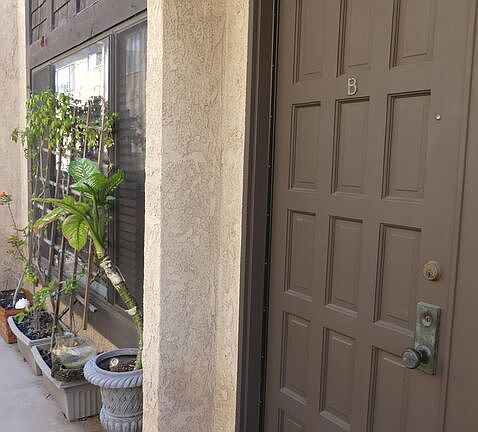 2nd image of 1447 26th St Unit B