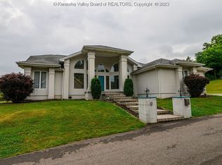 169 Mountain Meadows Rd, Chapmanville, WV 25508