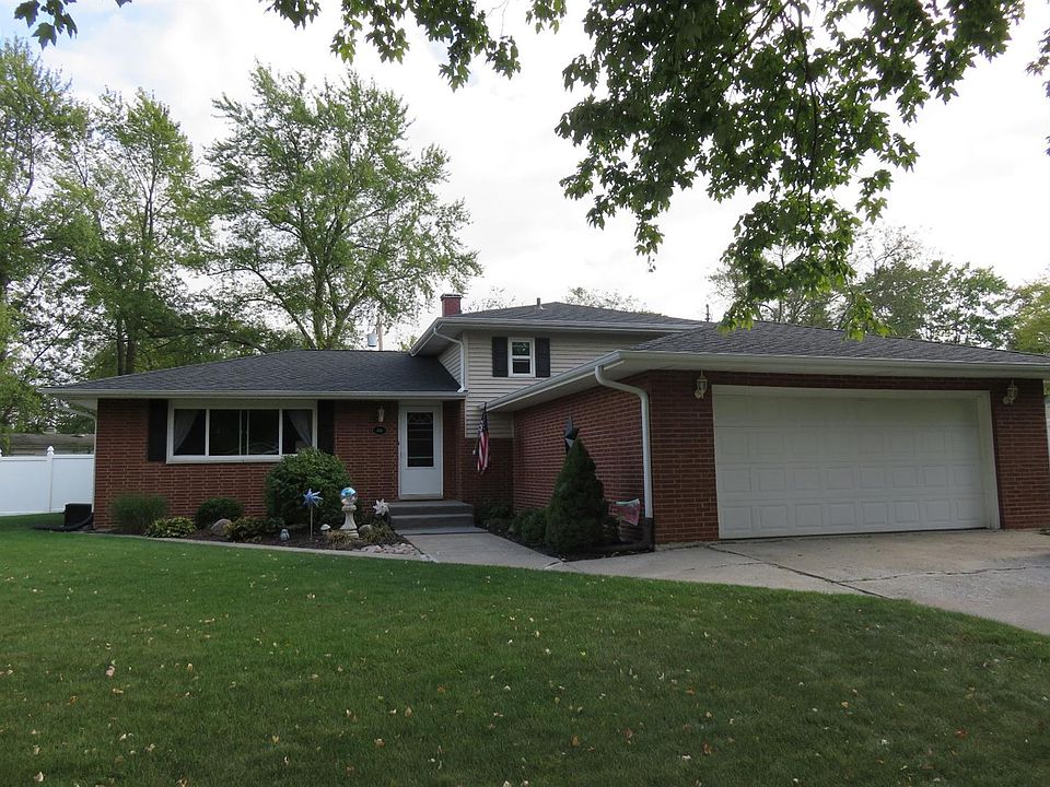1st image of 881 W 66th Ave