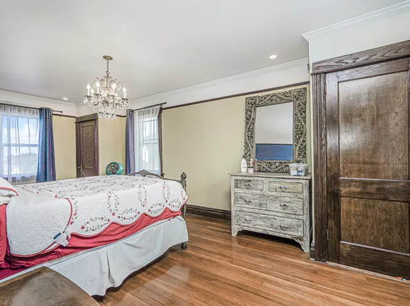 11 Bayview Place image 17 of 33