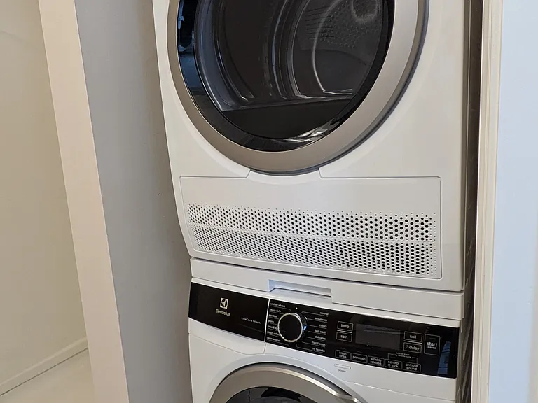 Full size new washer/dryer
