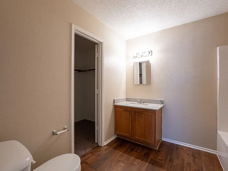 1420 Bumble Bee Dr — Photo 11