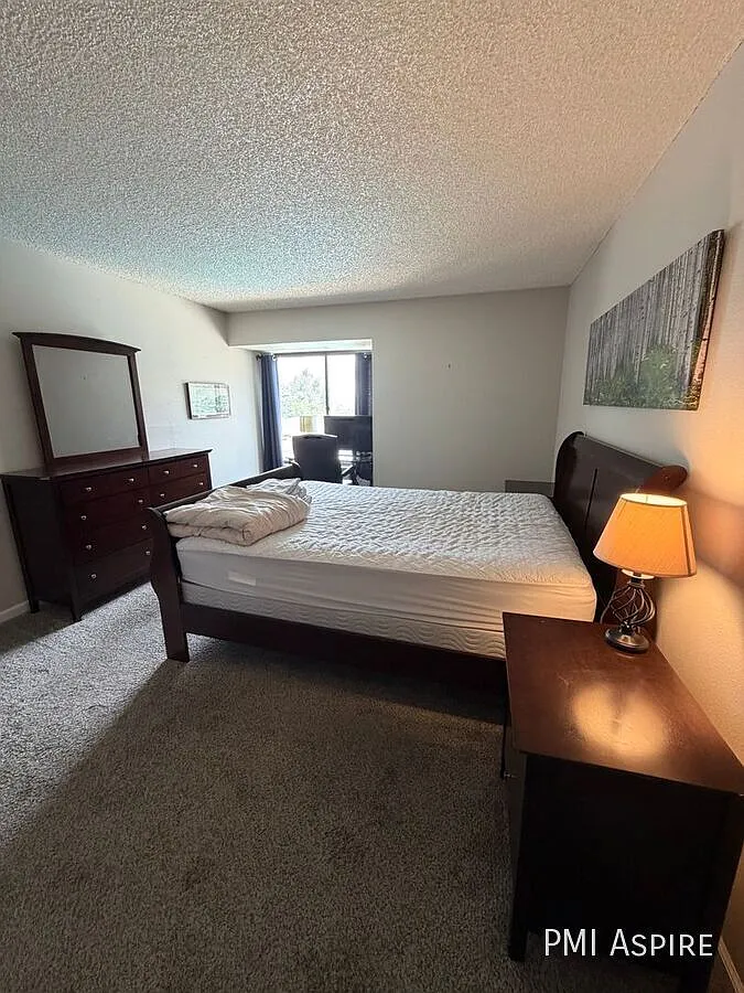 2 bed, 1.0 bath, $1,850 — Photo 2