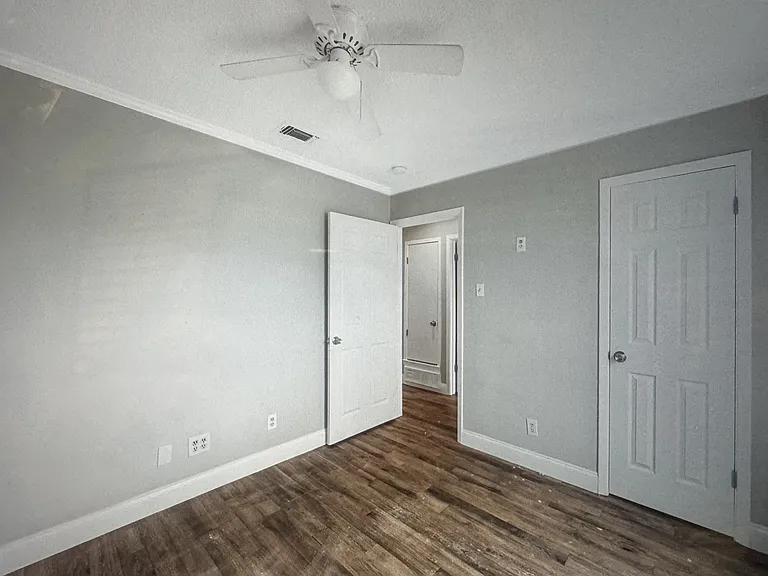 928 Duty Ave — Photo 9