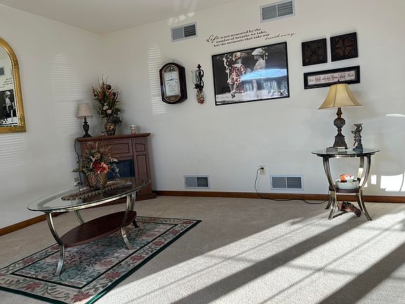 4th image of 3721 Sandalwood Dr