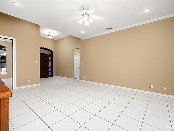 3rd image of 1719 Kayla Ave