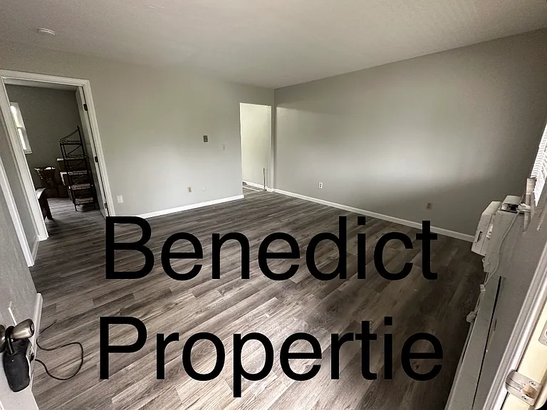 920 N Detroit St #11 — Photo 7