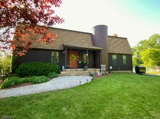 99 Meadows Rd, Lafayette, NJ 07848