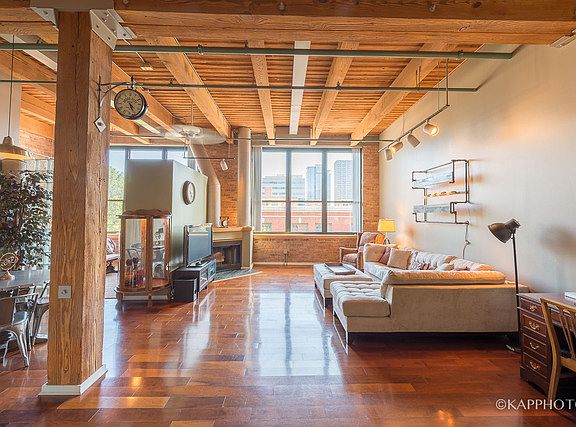 2nd image of 1727 S Indiana Ave APT 304