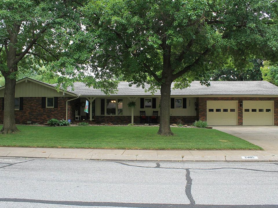 2405 Westminster