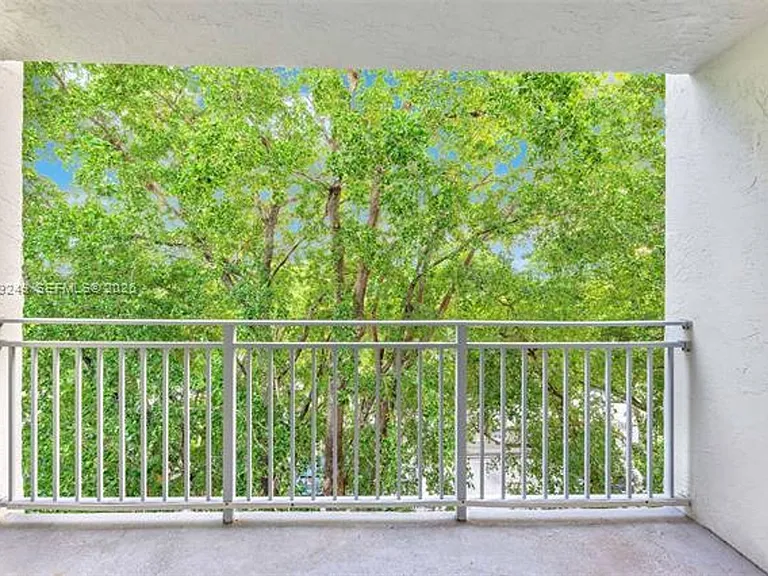 777 NE 62nd St #C508 — Photo 25