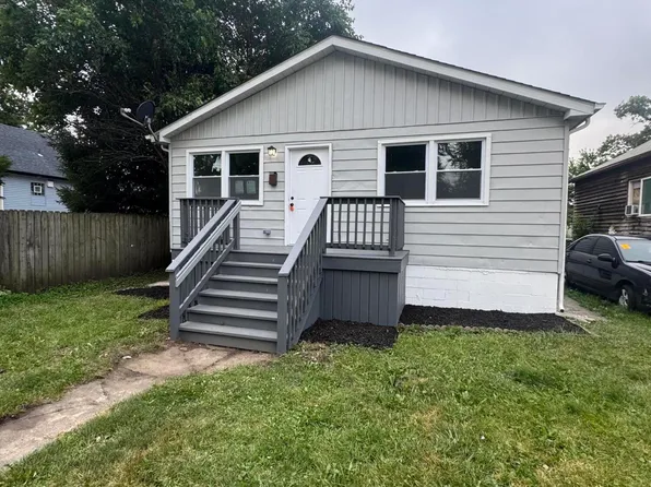 2714 Floyd St, Lake Station, IN 46405