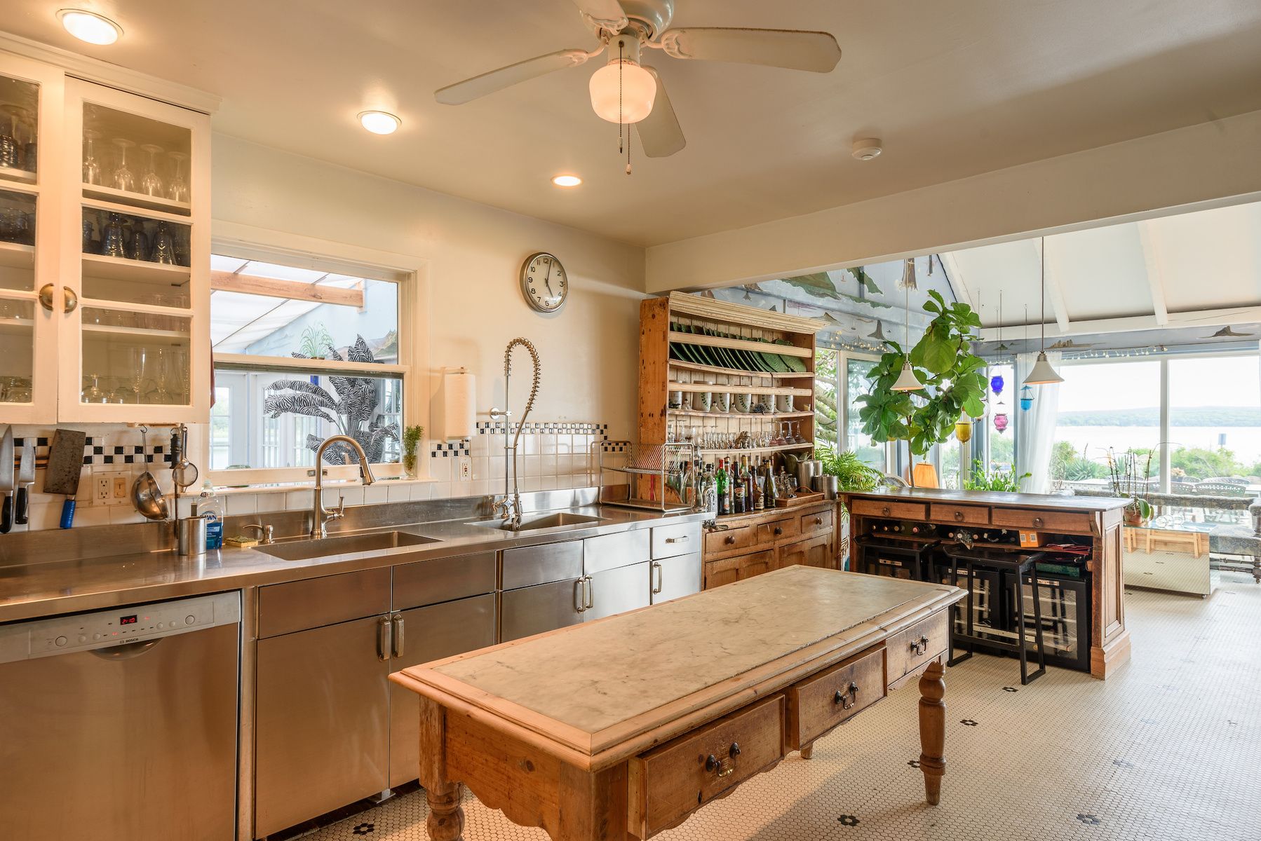 121 Sunset Beach Rd, Sag Harbor, NY 11963 Out East